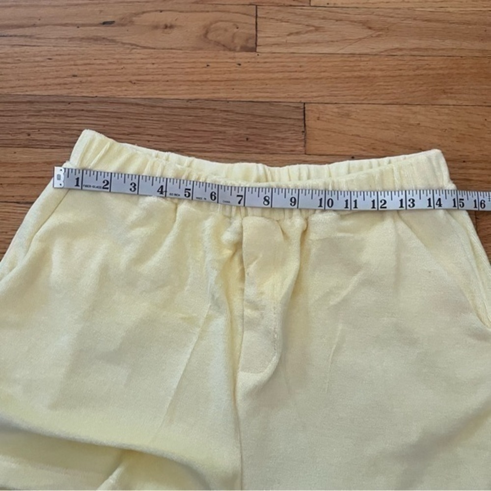 Reformation Two Piece Set Size Large - Picture 10 of 10